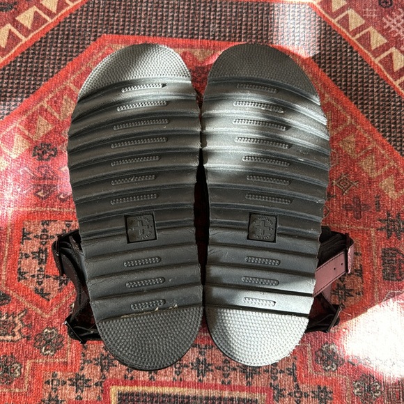 Dr. Martens Voss Quad Hydro Leather Platform Sandal Sz. 9 - Picture 4 of 5